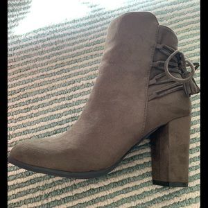 G.C. Shoes booties